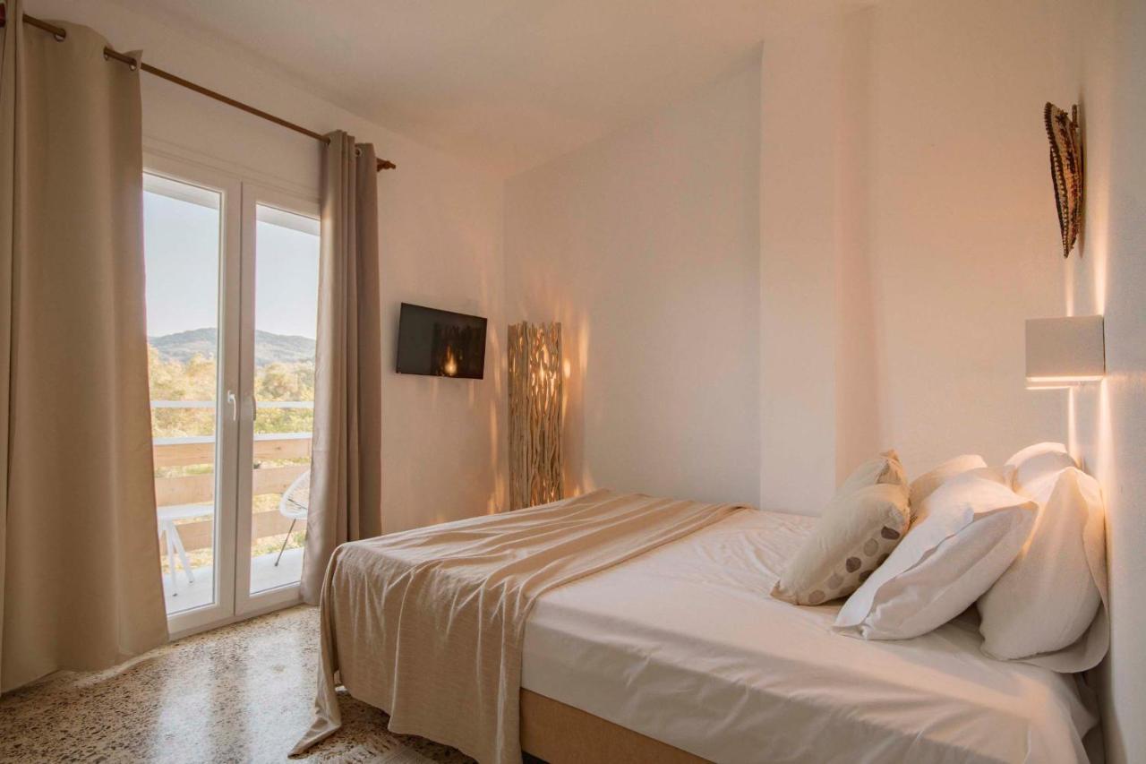 Olive Grove Boutique Hotel 4*