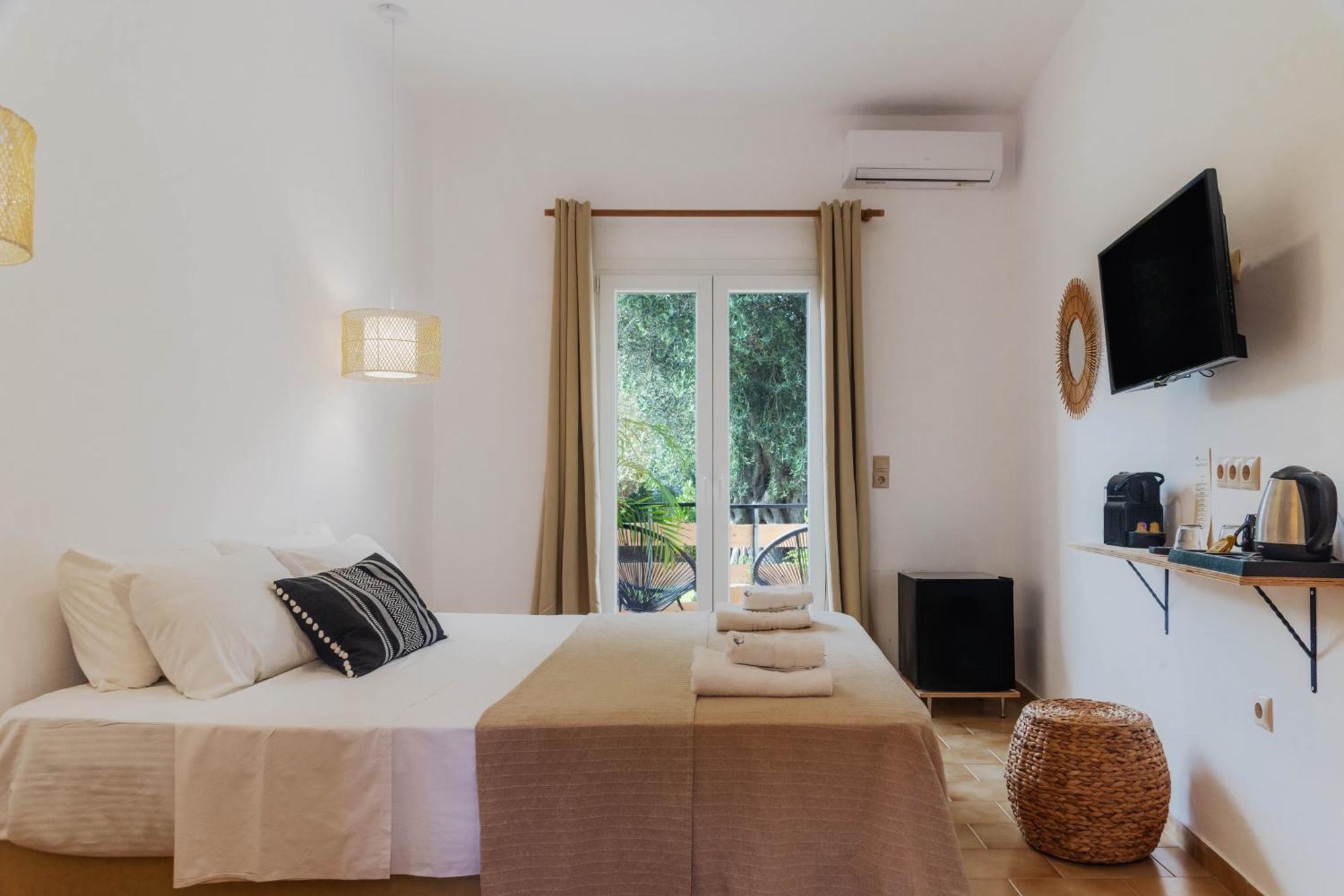 Olive Grove Boutique Hotel 4*