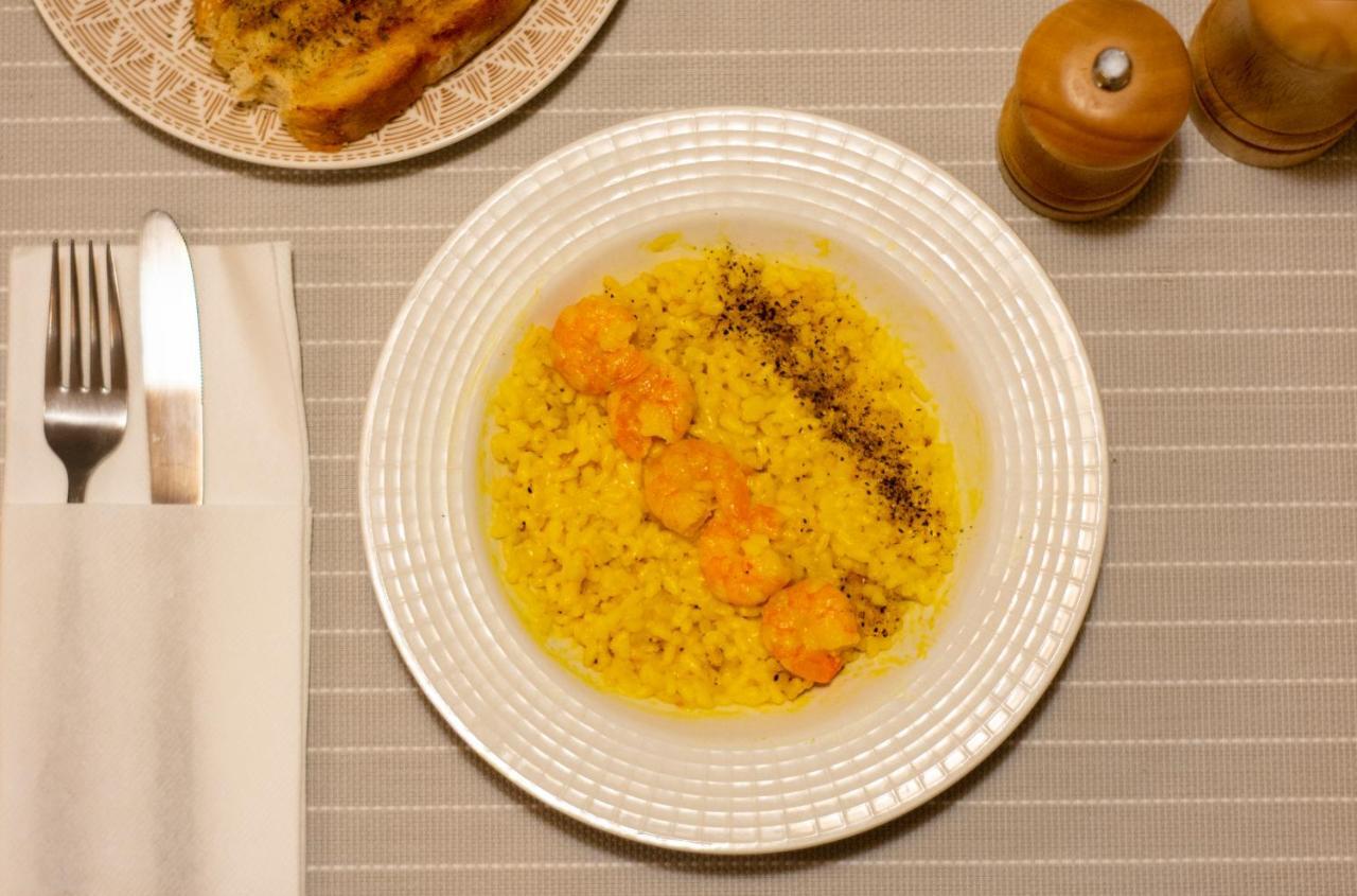 Olive Grove Boutique Hotel 4*